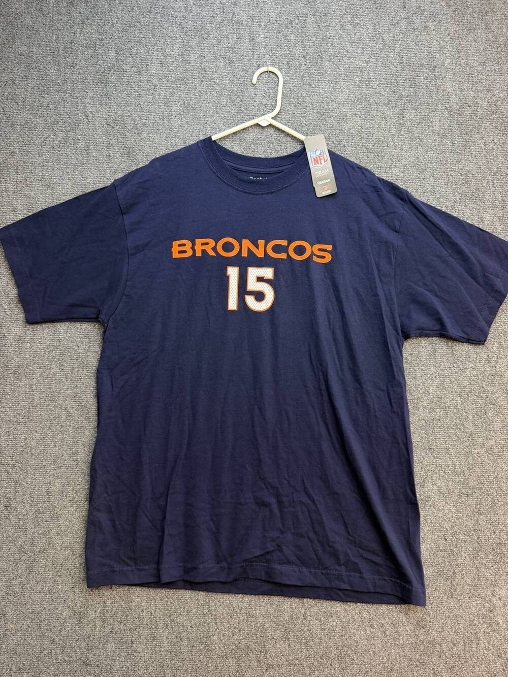 Reebok Denver Broncos #15 Men's Large Navy NFL Football Team Apparel T-Shirt NWT